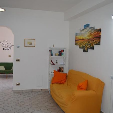 La Casa Dei Fiori - Ospitalita Diffusa อาเจโรลา ภายนอก รูปภาพ