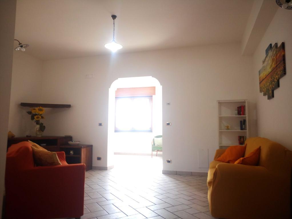 La Casa Dei Fiori - Ospitalita Diffusa อาเจโรลา ภายนอก รูปภาพ
