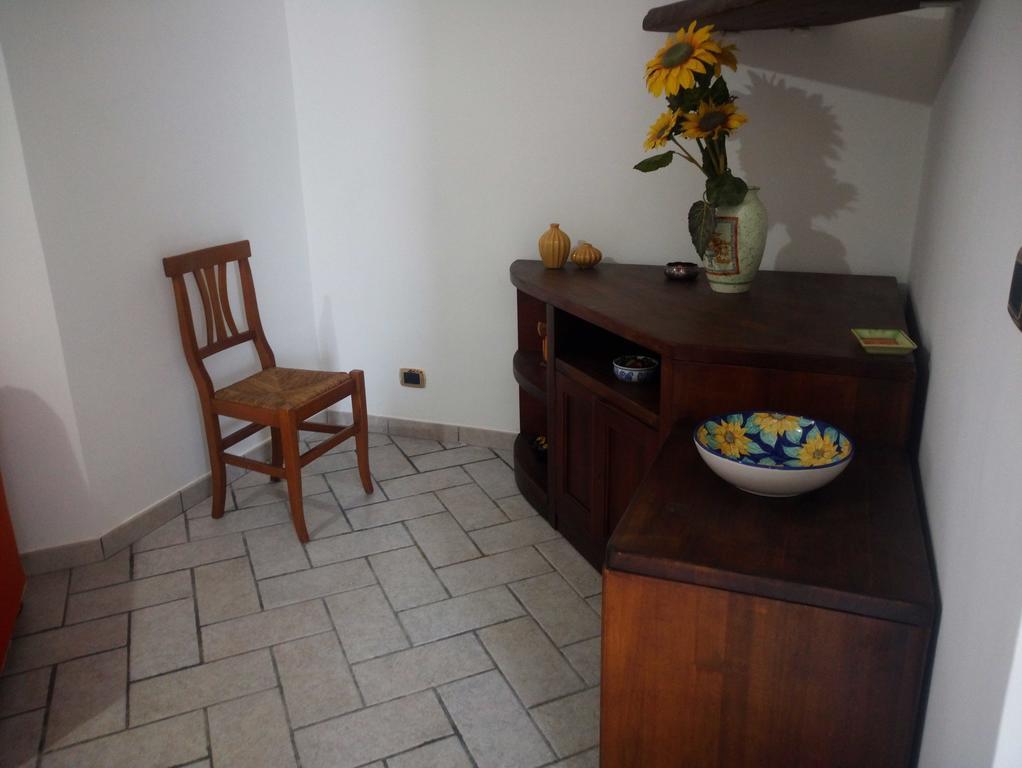 La Casa Dei Fiori - Ospitalita Diffusa อาเจโรลา ภายนอก รูปภาพ