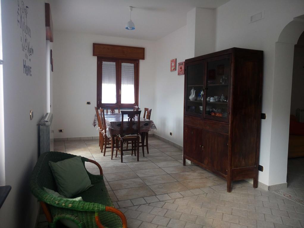 La Casa Dei Fiori - Ospitalita Diffusa อาเจโรลา ภายนอก รูปภาพ